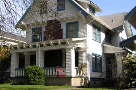 Ravenna Greenlake Apartments and  Housing University are in the same town